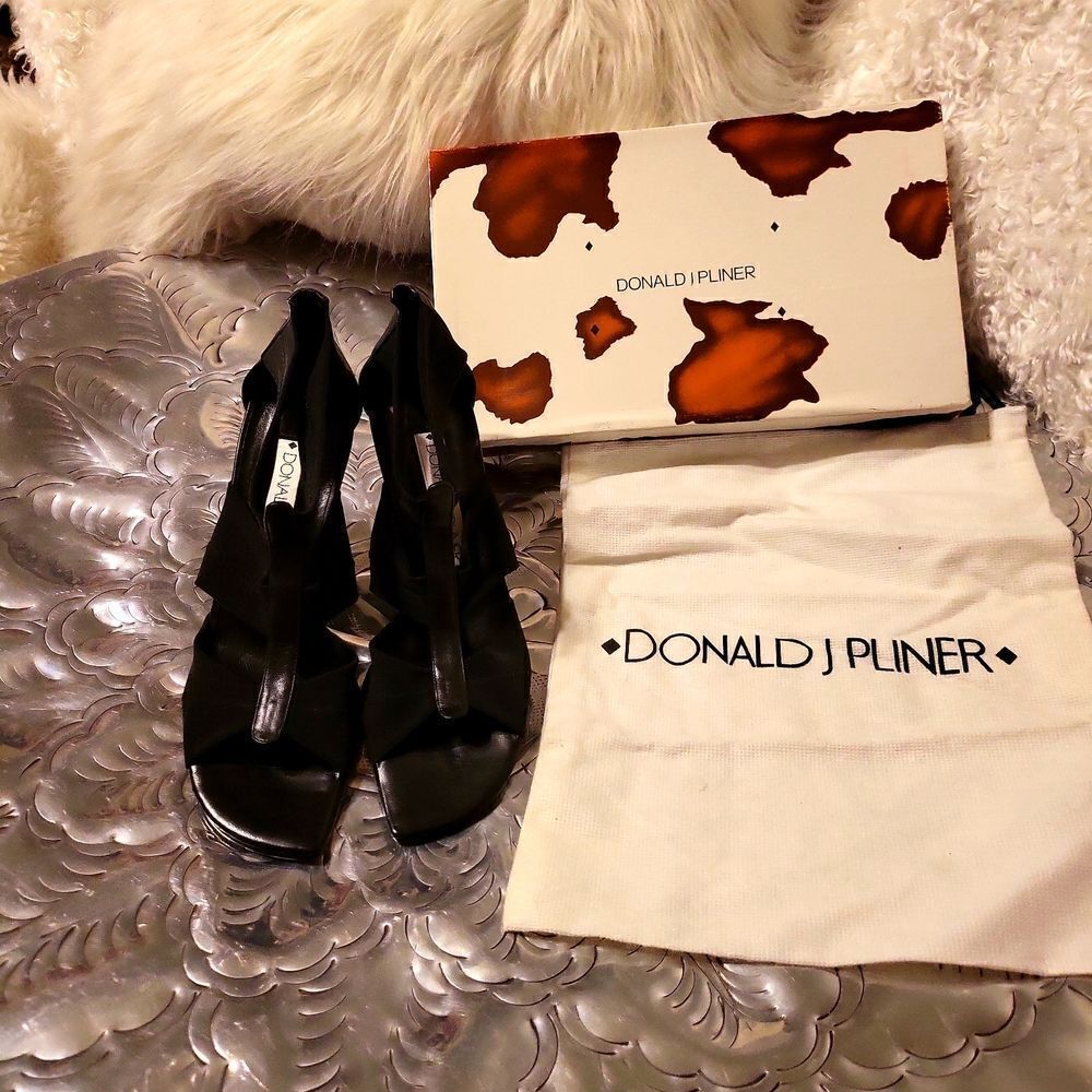 New in box black mesh elastic nappa Donald j pliners! Sz. 8N